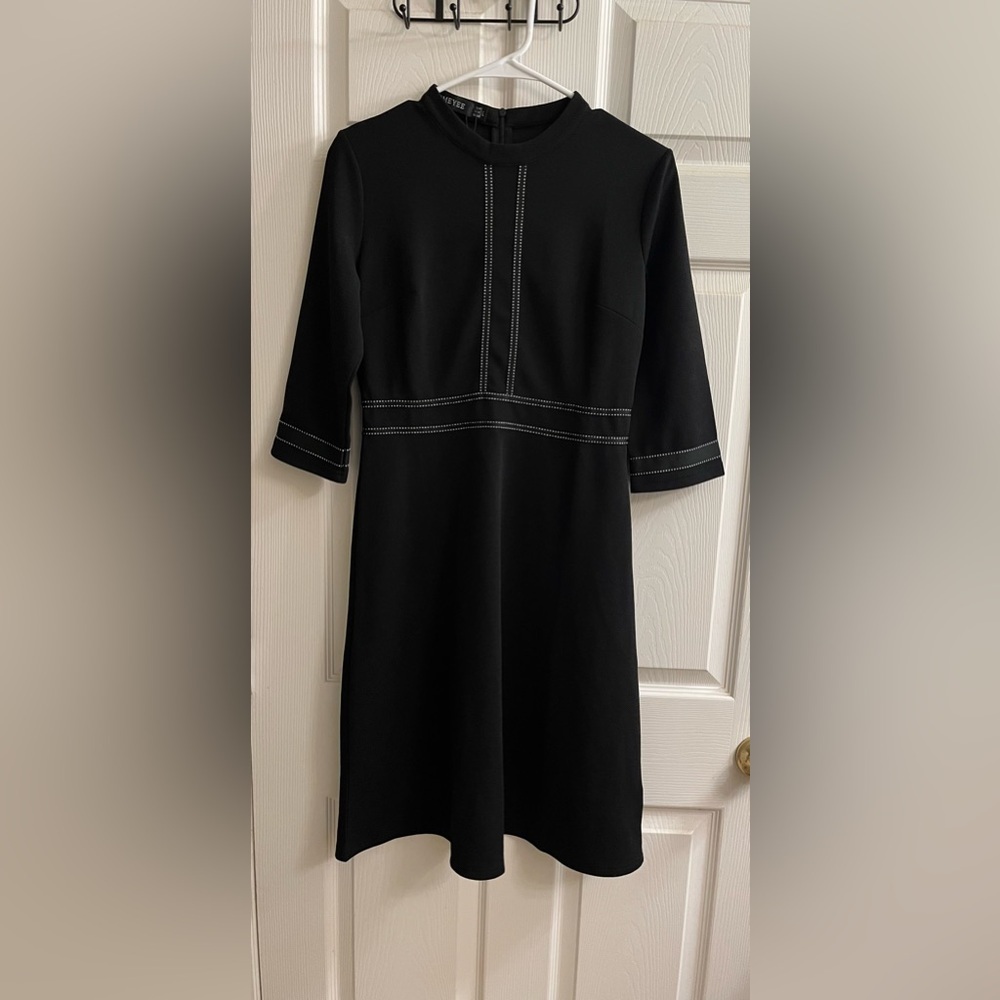 HOMEYEE~Black Dress with White Stitching~LG